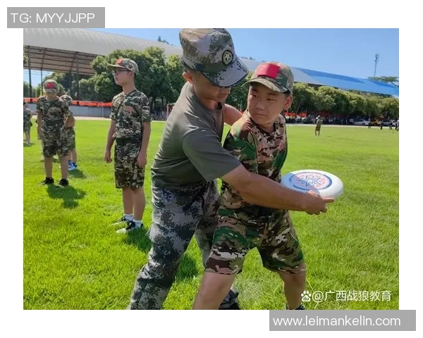 飞盘竞技的魅力与挑战：武汉飞盘队的战术解析与团队精神探讨